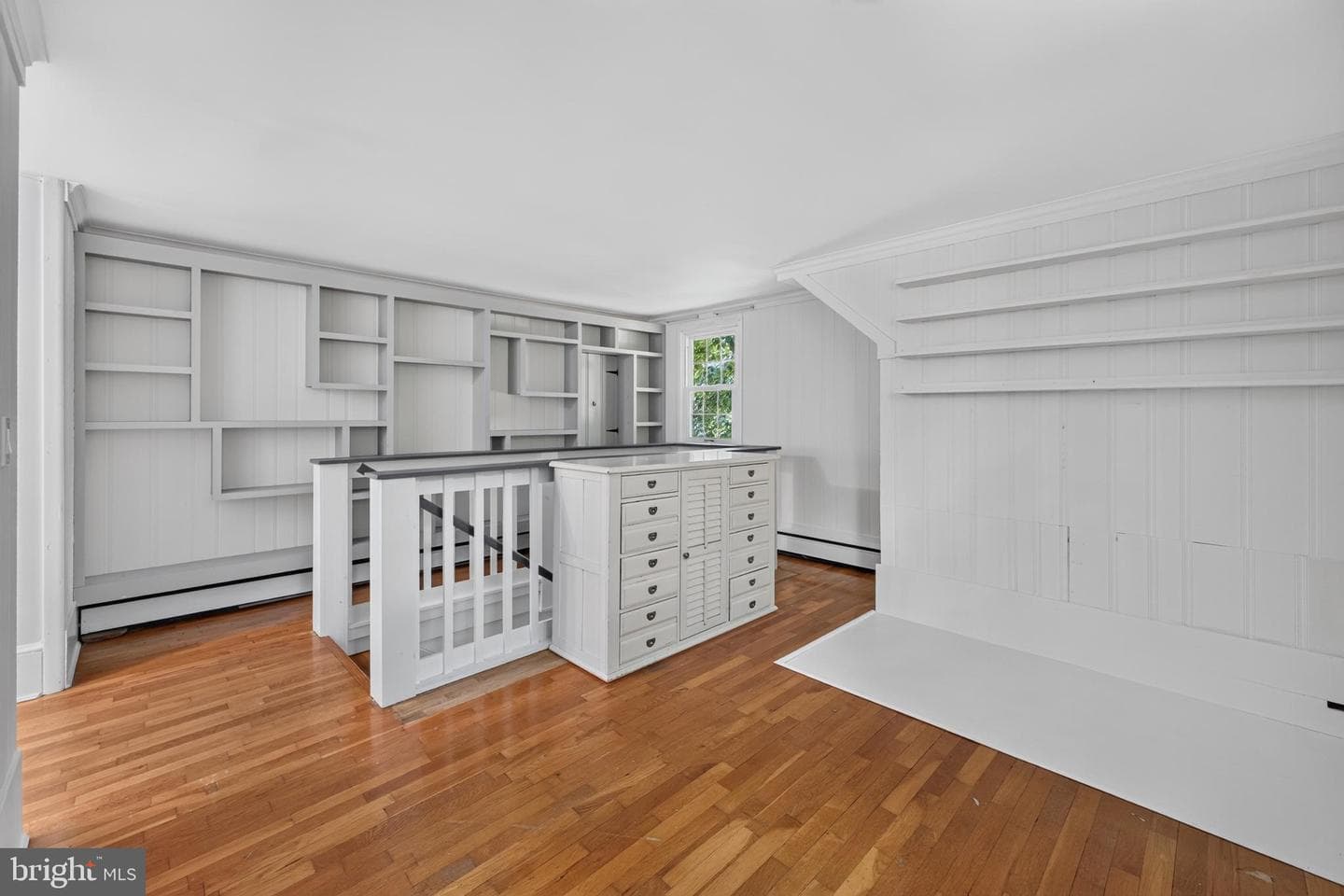 213 Elm Street photo 37