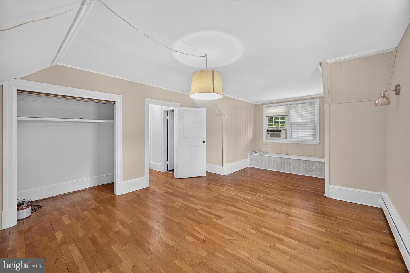 213 Elm Street photo 44