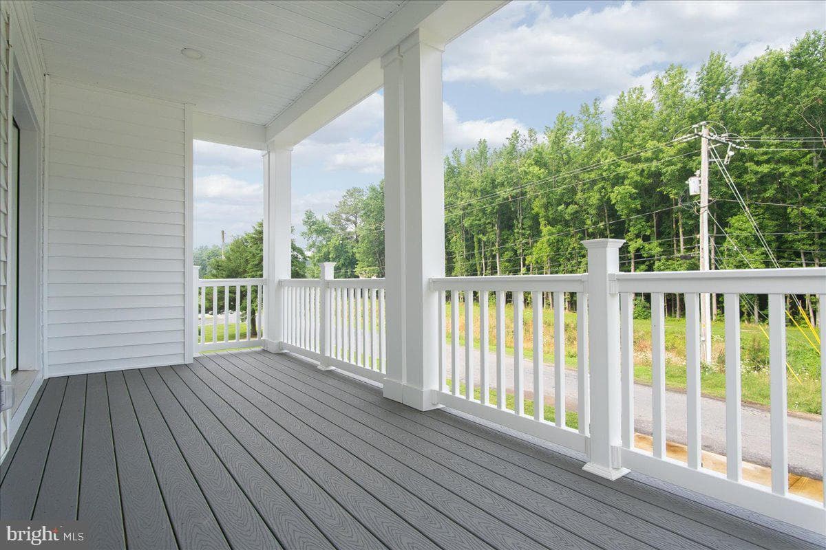 203 Riverside Drive photo 32