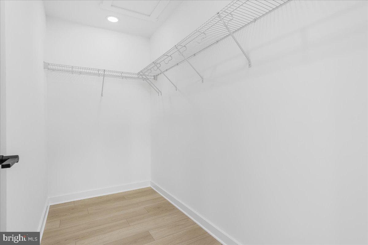 203 Riverside Drive photo 42