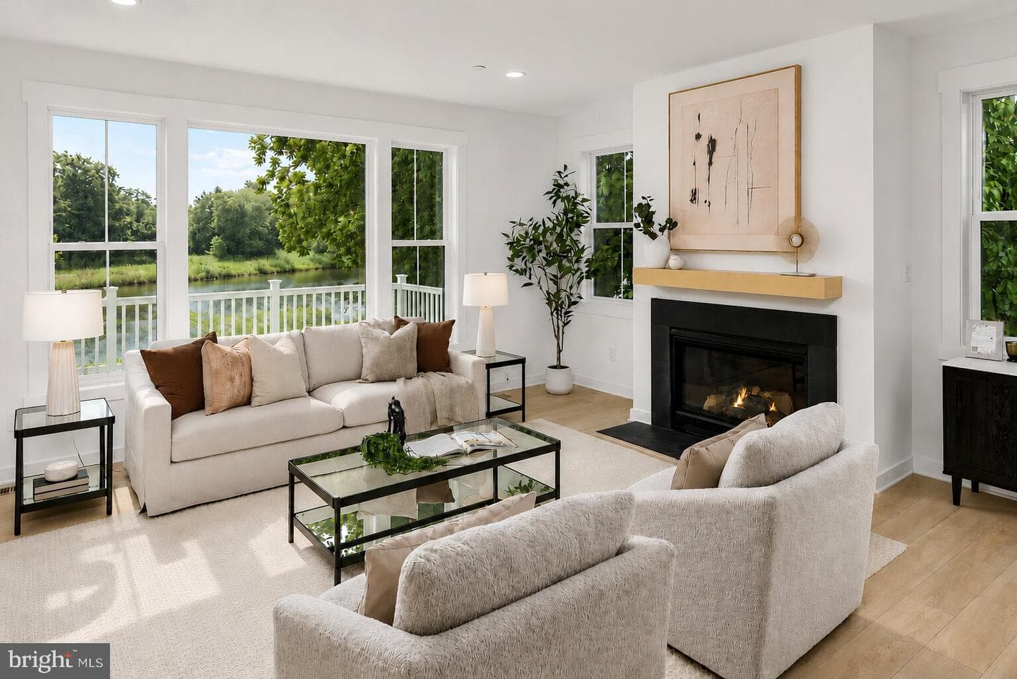 203 Riverside Drive photo 5