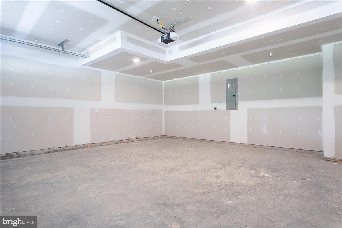 203 Riverside Drive photo 59