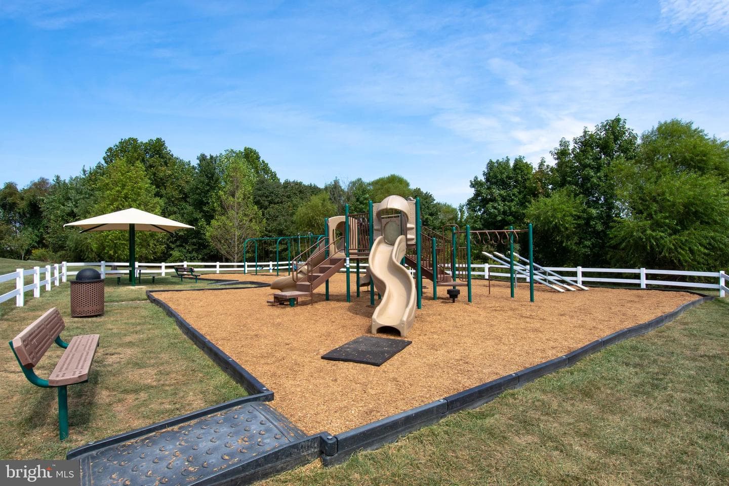 126 Meadowcroft Drive photo 40