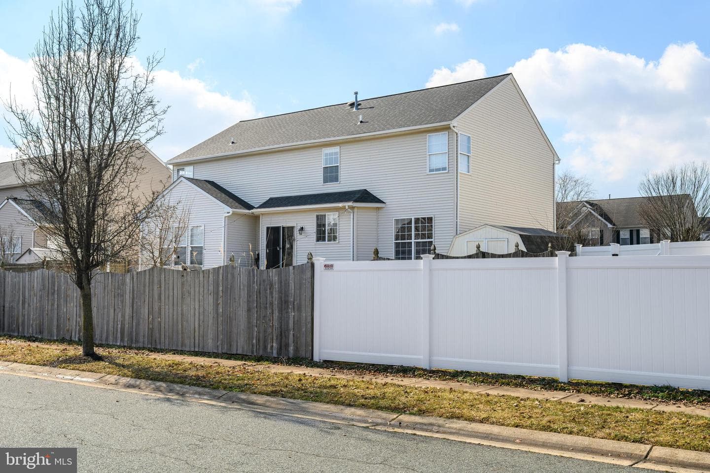 126 Meadowcroft Drive photo 6