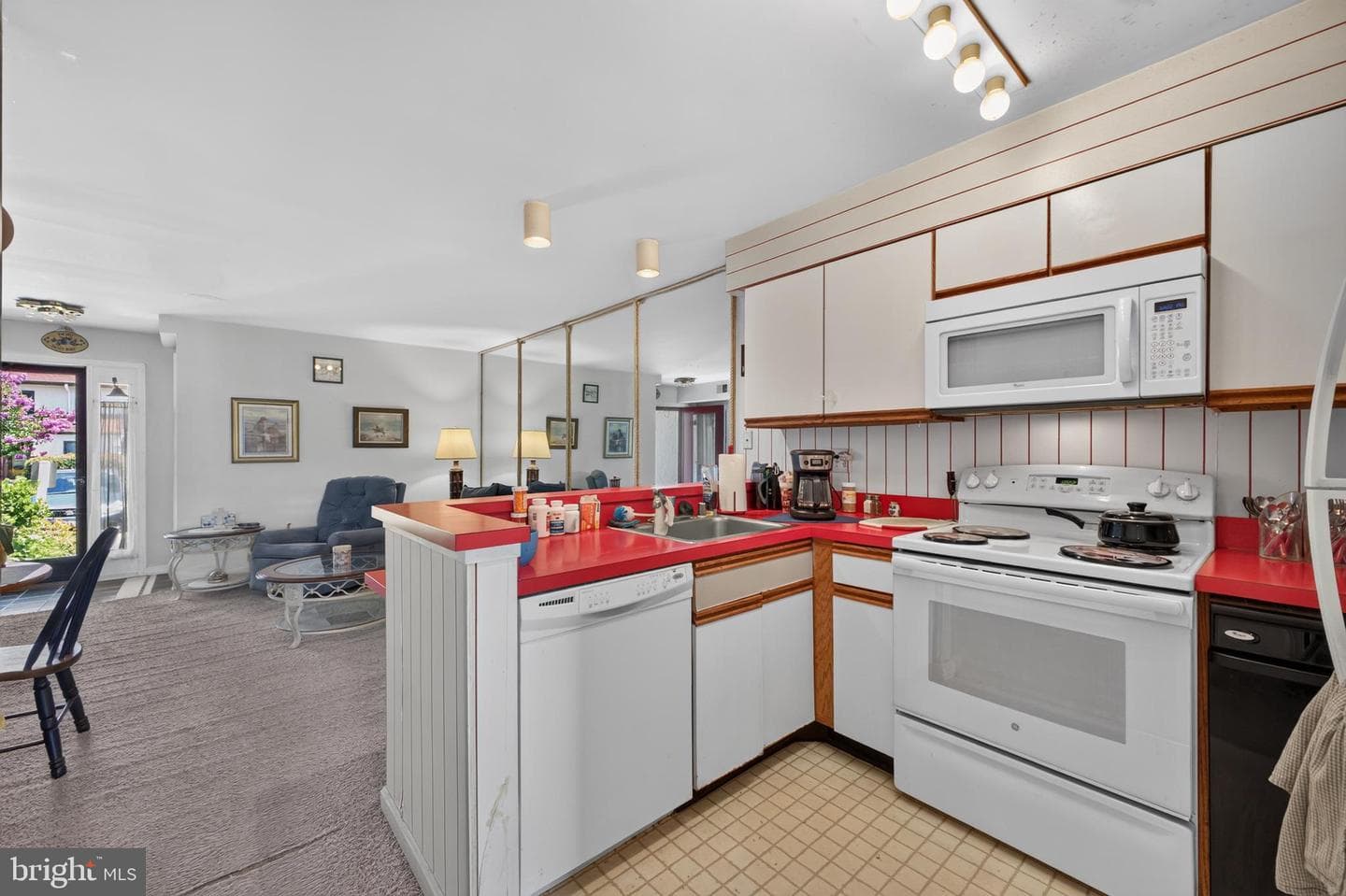 26 Queen Anne Way photo 13
