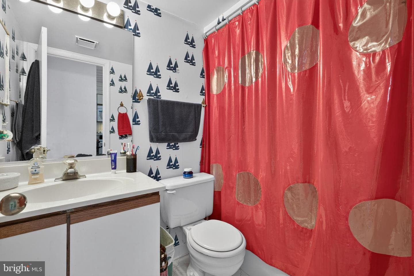 26 Queen Anne Way photo 15