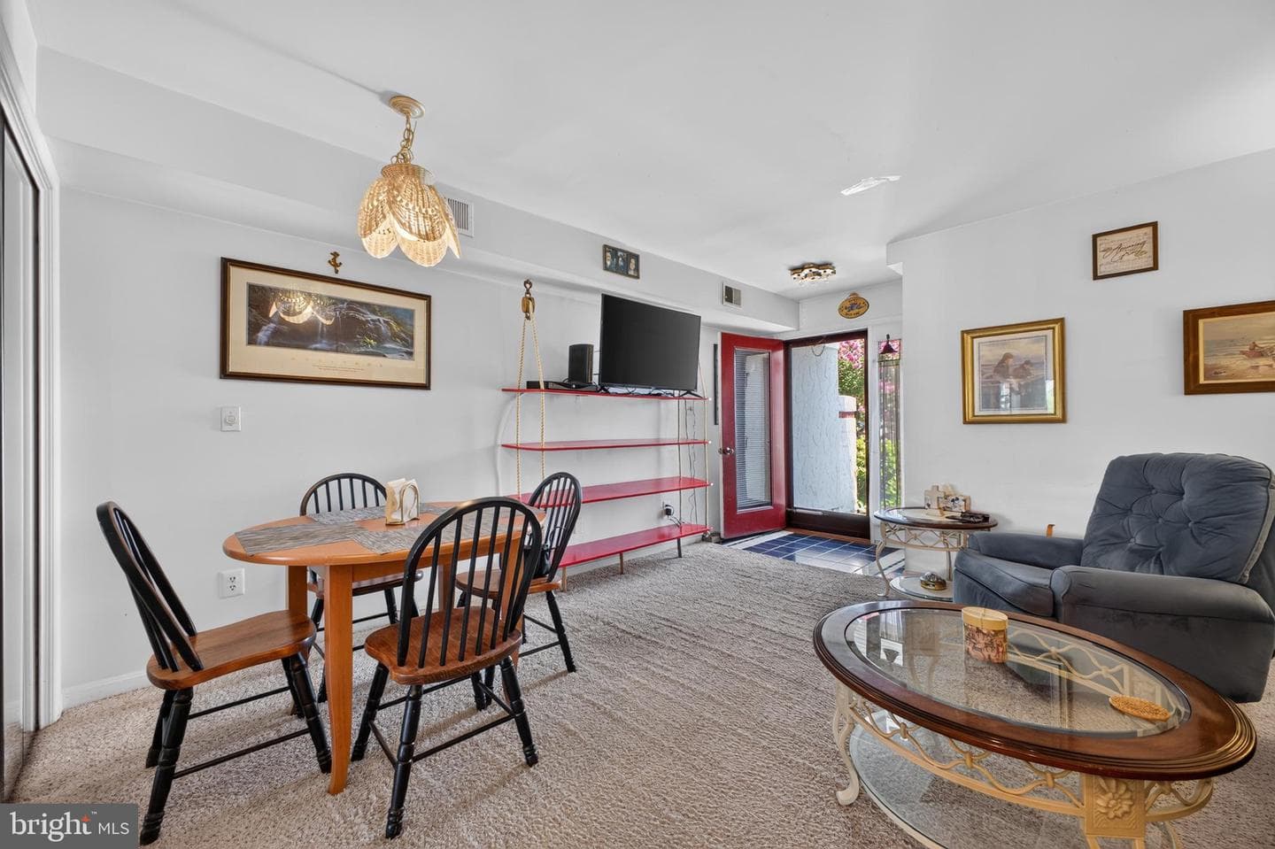 26 Queen Anne Way photo 6