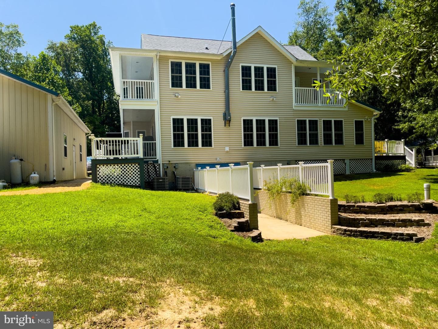 41930 Rodney Way photo 4