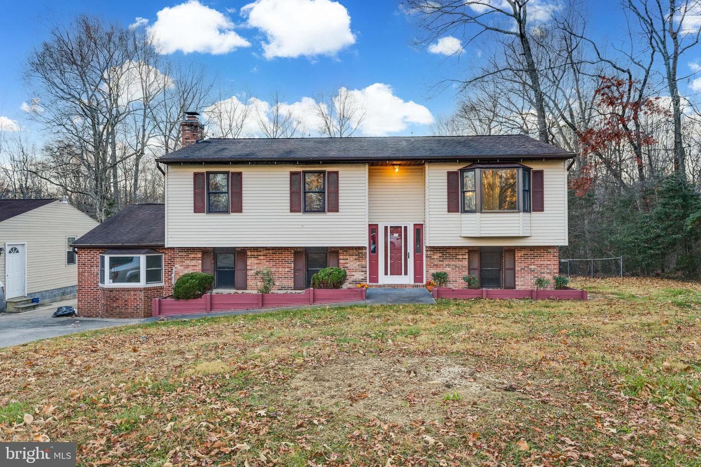 37489 E Lakeland Drive photo 2