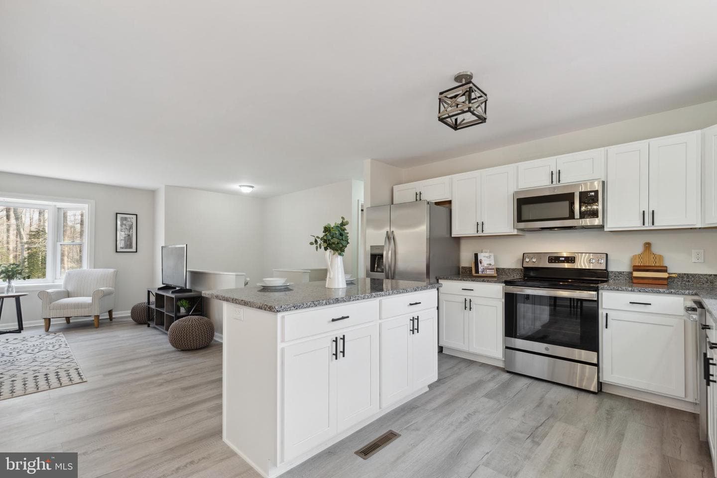 37489 E Lakeland Drive photo 9