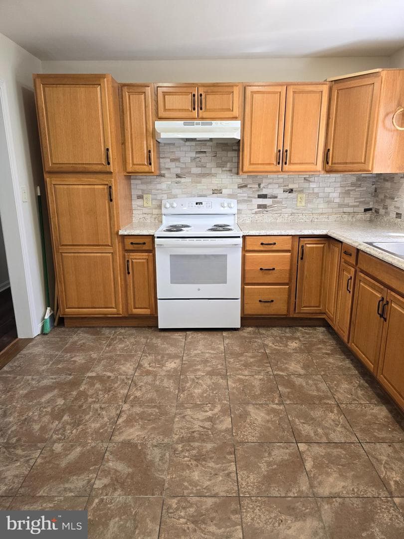 23290 Town Creek Drive photo 11