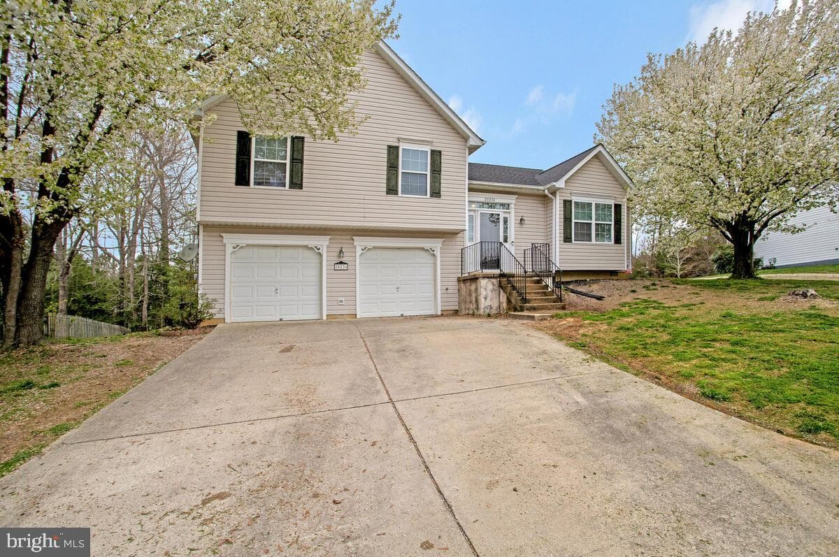 20836 Sunlight Court photo 1