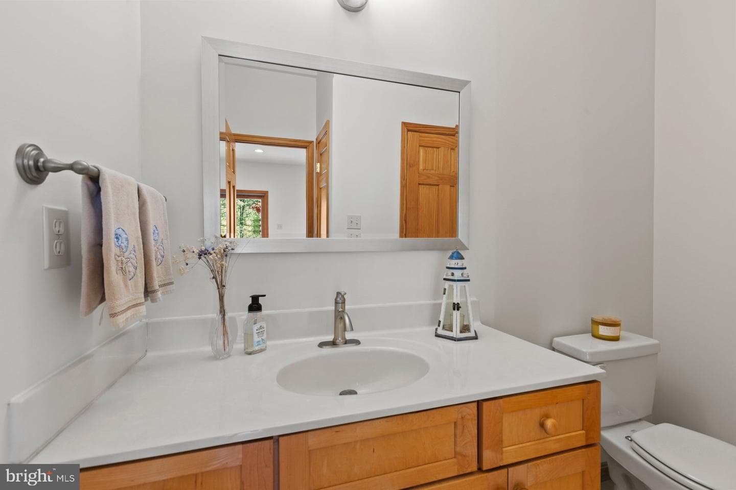 45401 Saint Georges Avenue photo 26