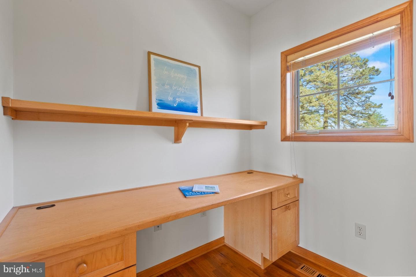 45401 Saint Georges Avenue photo 27