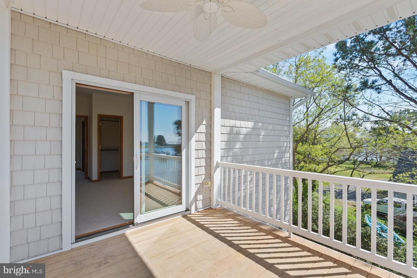 45401 Saint Georges Avenue photo 37