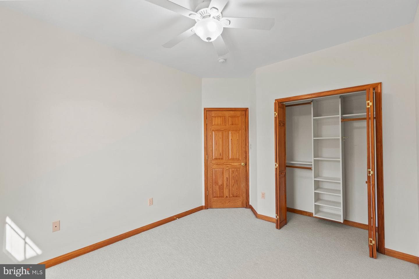 45401 Saint Georges Avenue photo 40