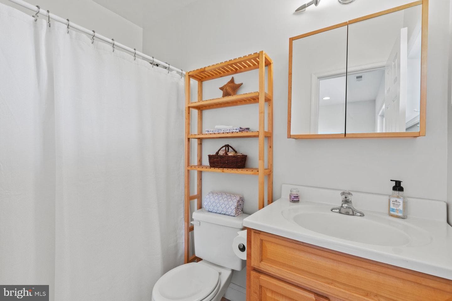 45401 Saint Georges Avenue photo 47