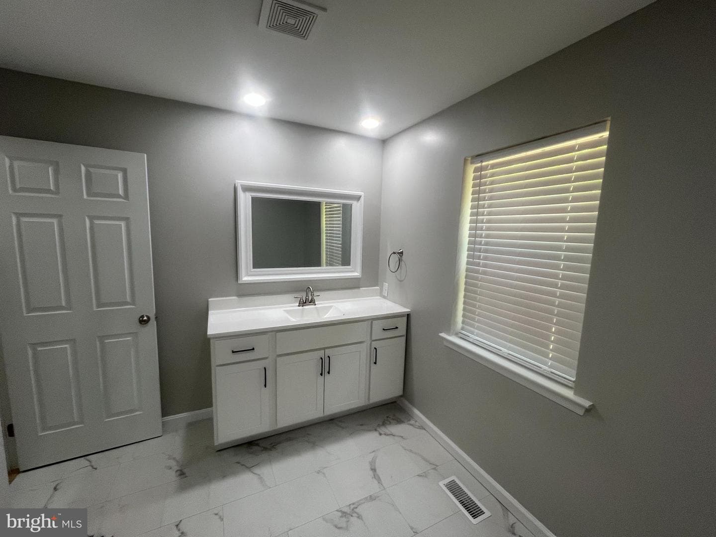 27255 Farmington Court photo 23