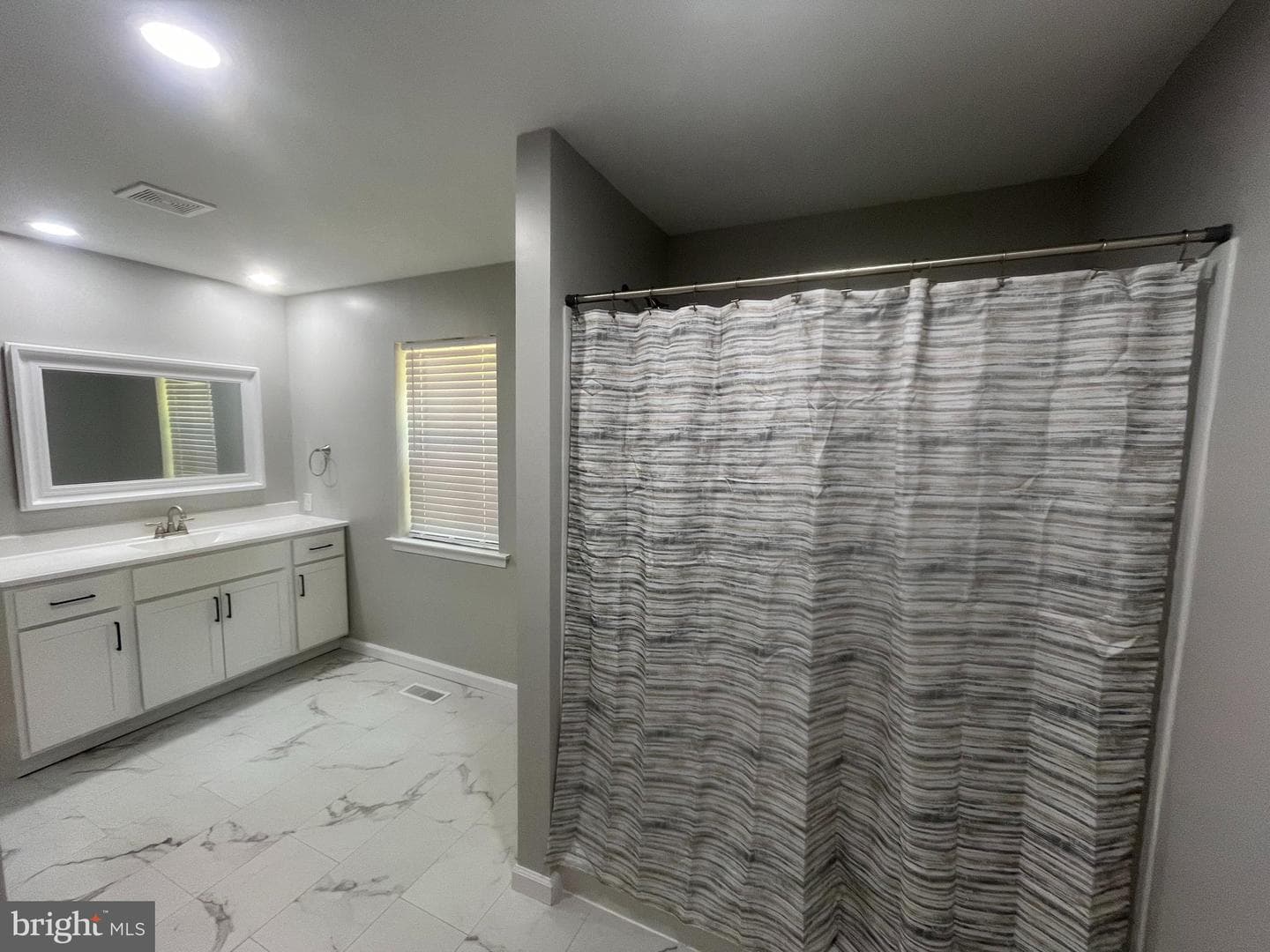 27255 Farmington Court photo 25