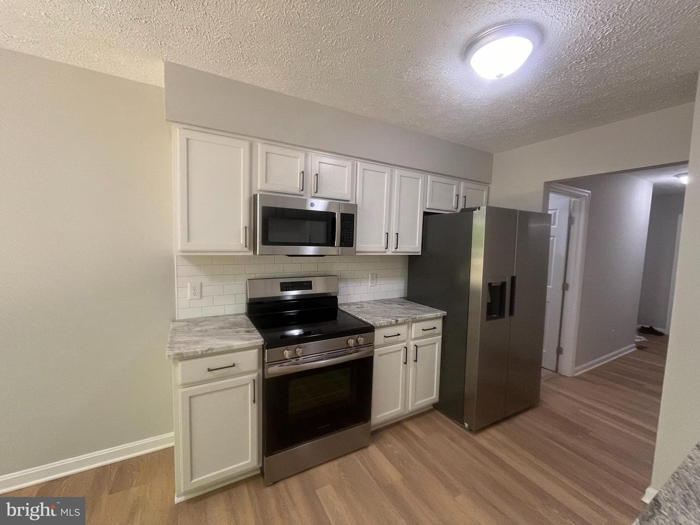 27255 Farmington Court photo 31
