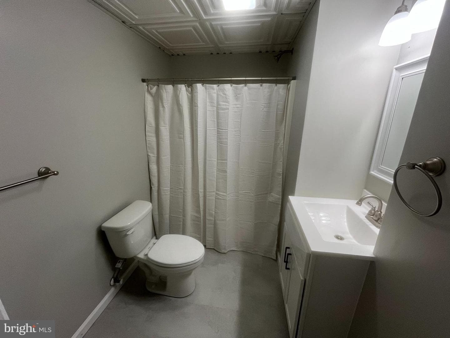 27255 Farmington Court photo 37