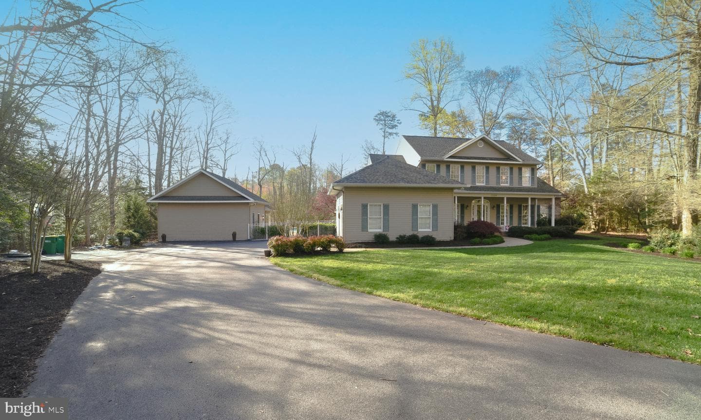 22928 Cattail Lane photo 3