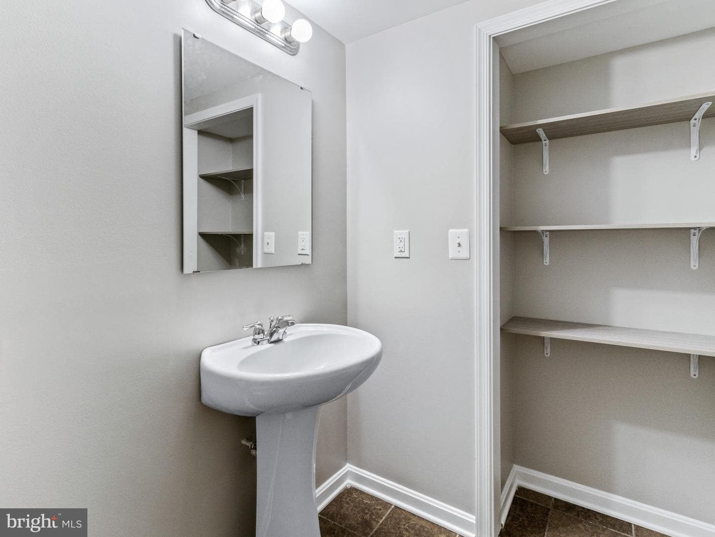 35903 Army Navy Drive photo 27