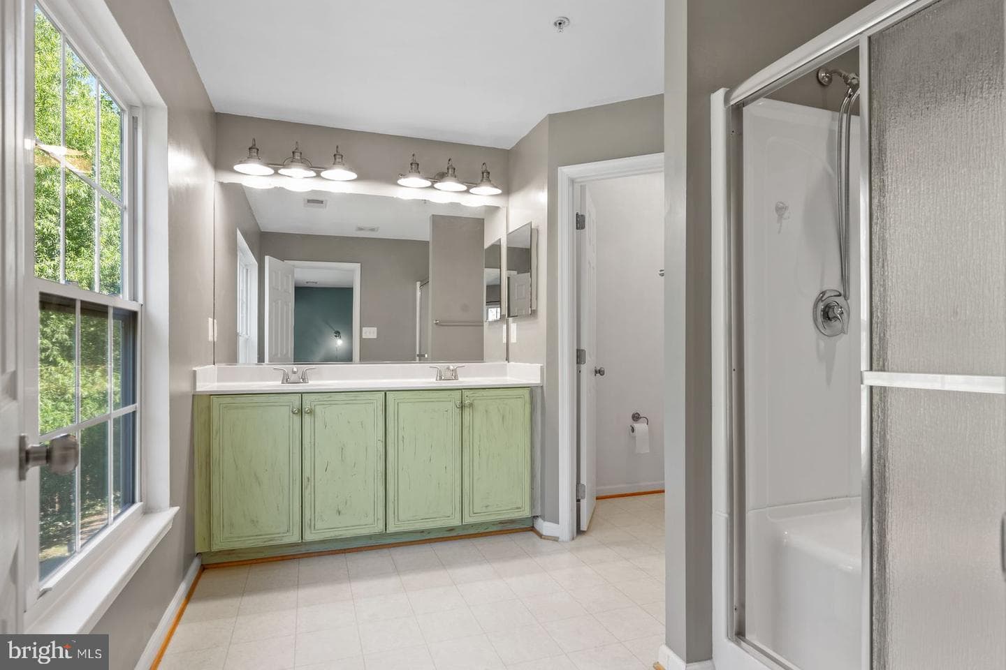 23467 Dahlia Circle photo 9