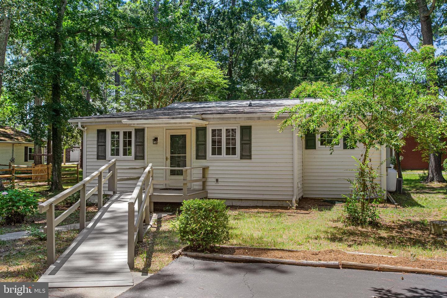 18352 River Road photo 2