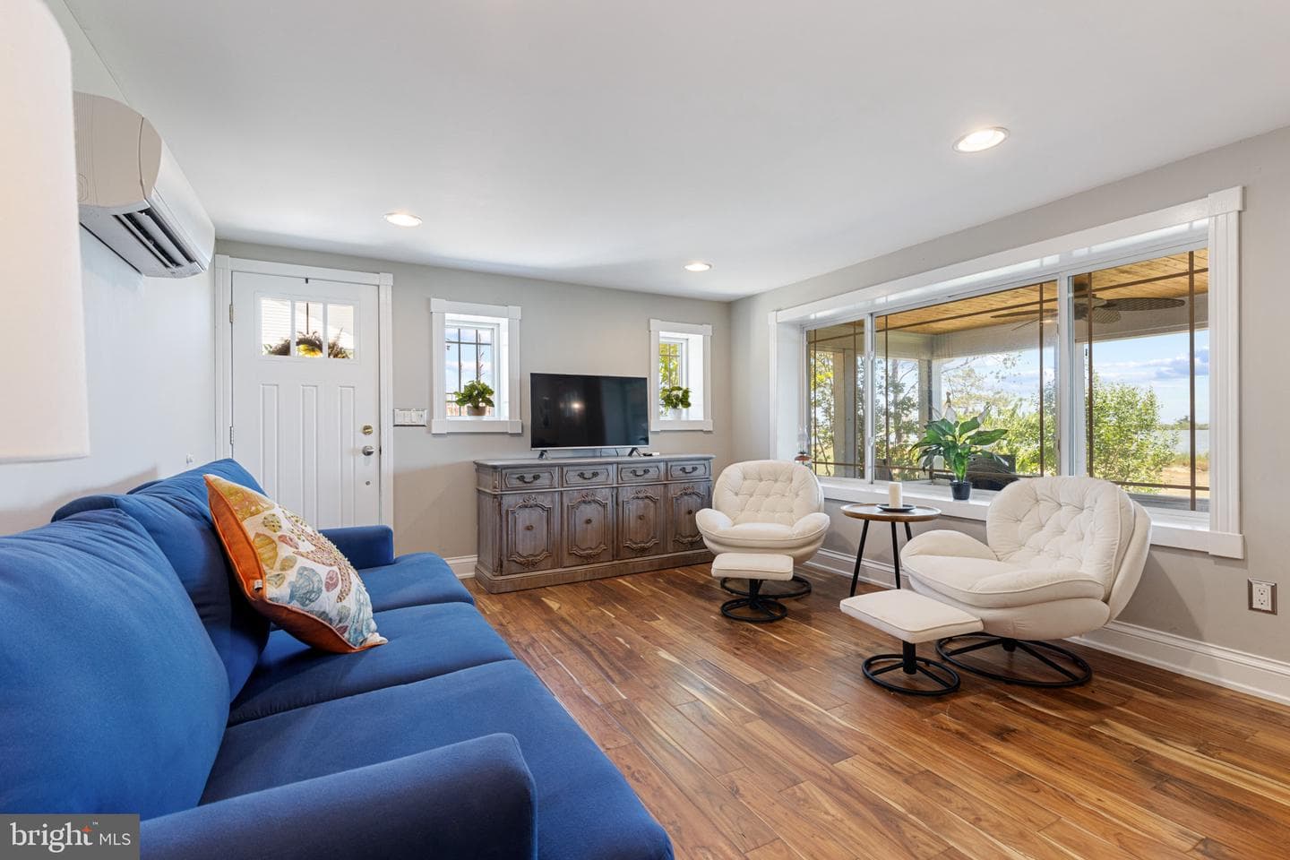 14554 E Way photo 3