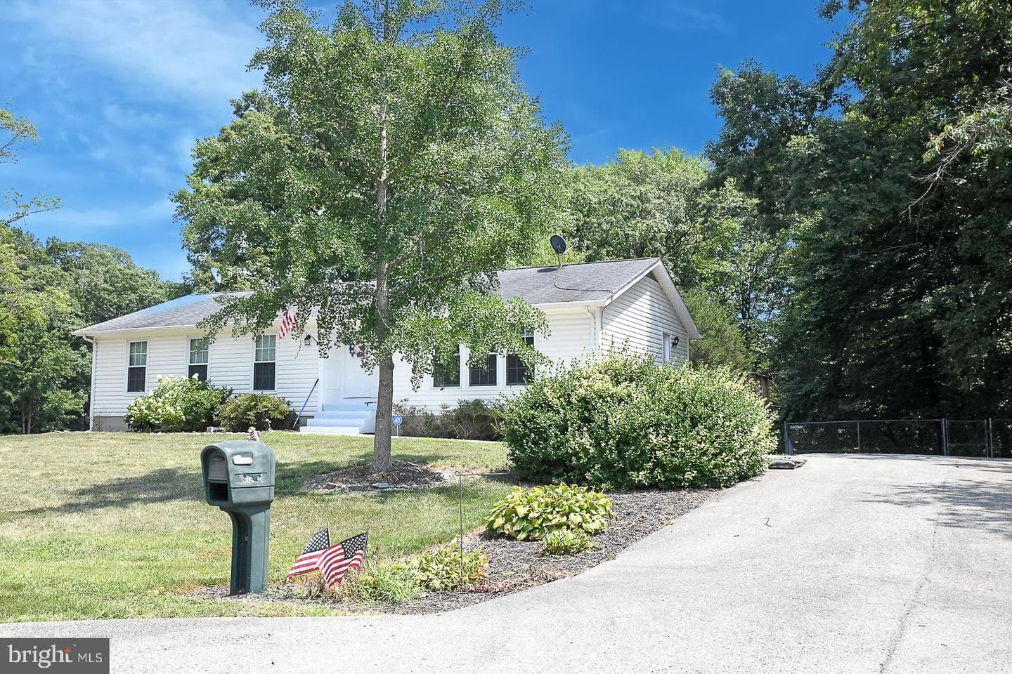 37007 Tanyard Drive photo 2