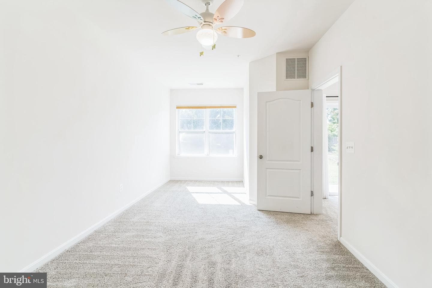 23510 F D R Boulevard #106 photo 28