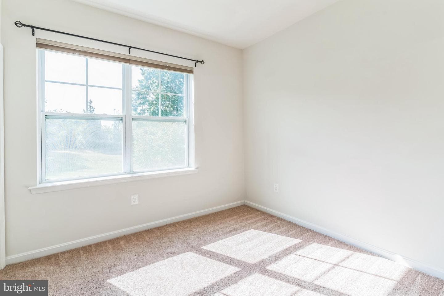 23510 F D R Boulevard #106 photo 30