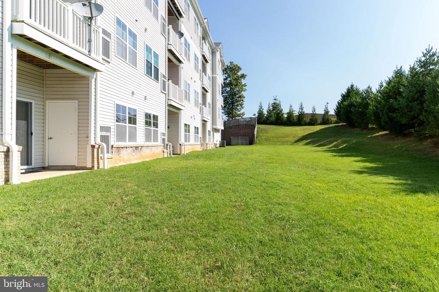 23510 F D R Boulevard #106 photo 6