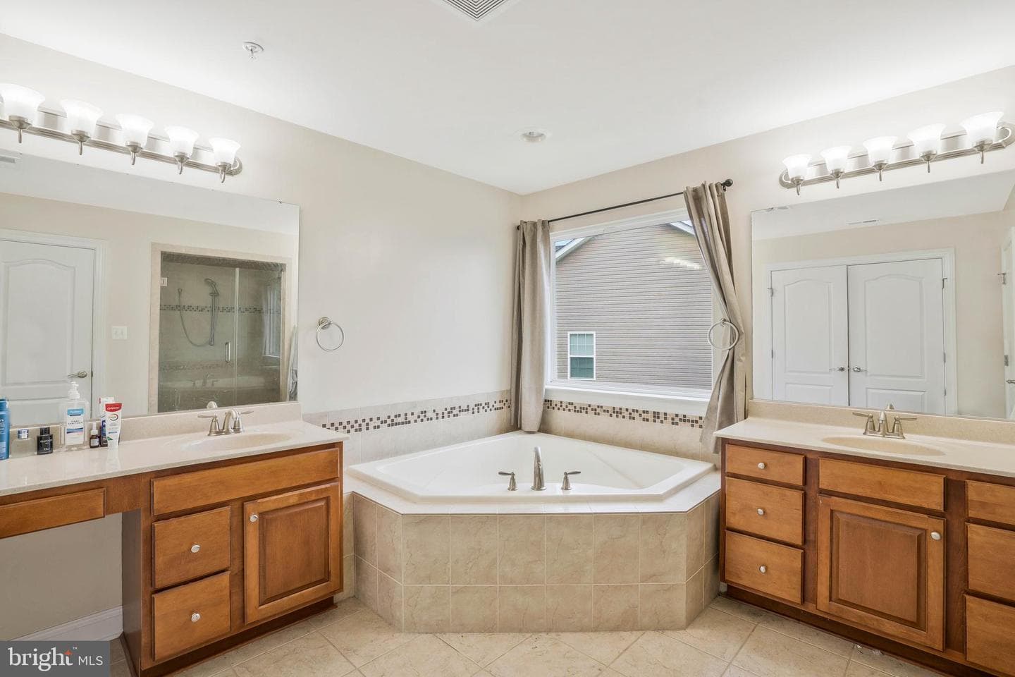20865 Haverford Court photo 31