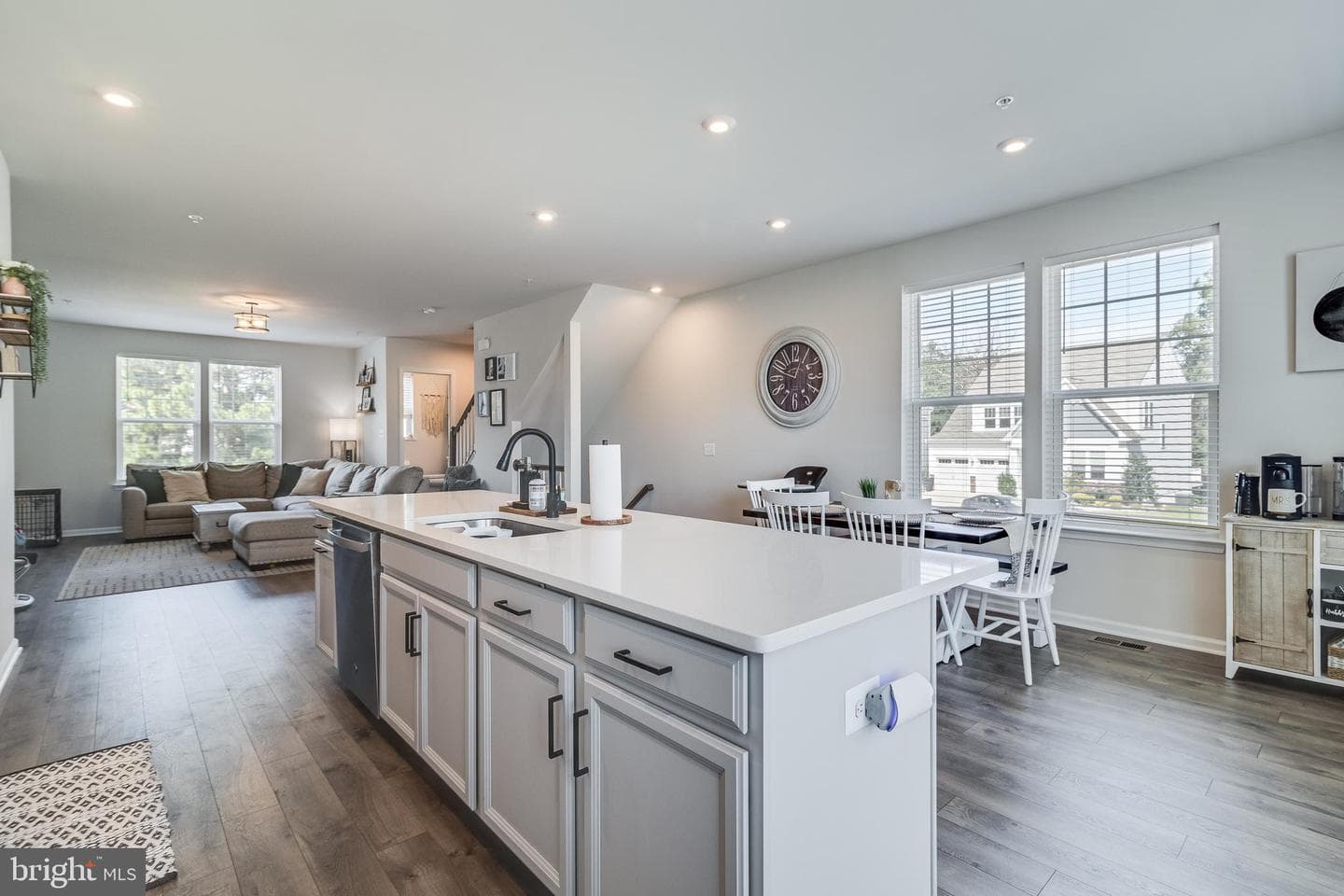23096 Vanda Way photo 14