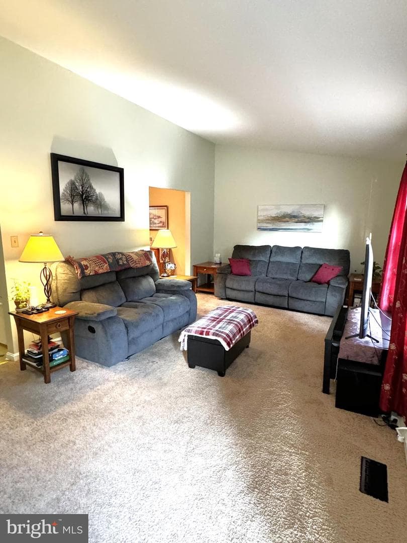 20725 Wolftrap Street photo 6