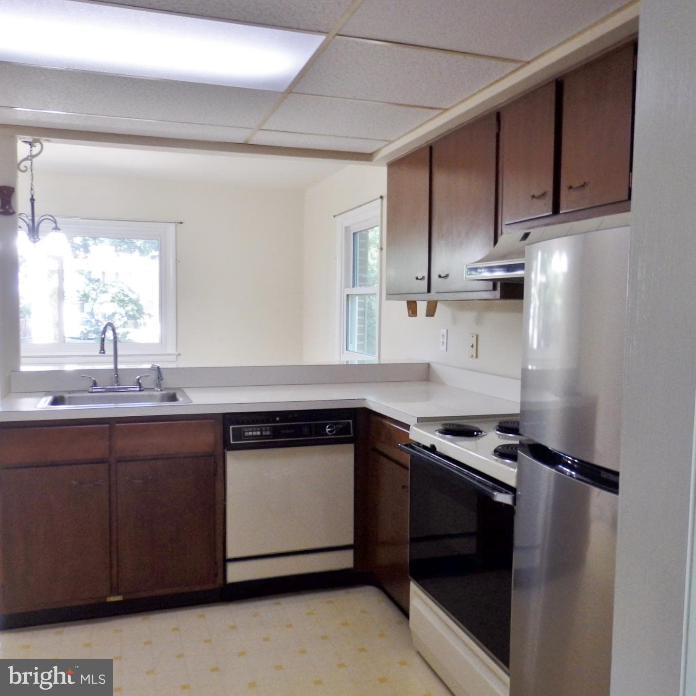 45761 Military Lane photo 10