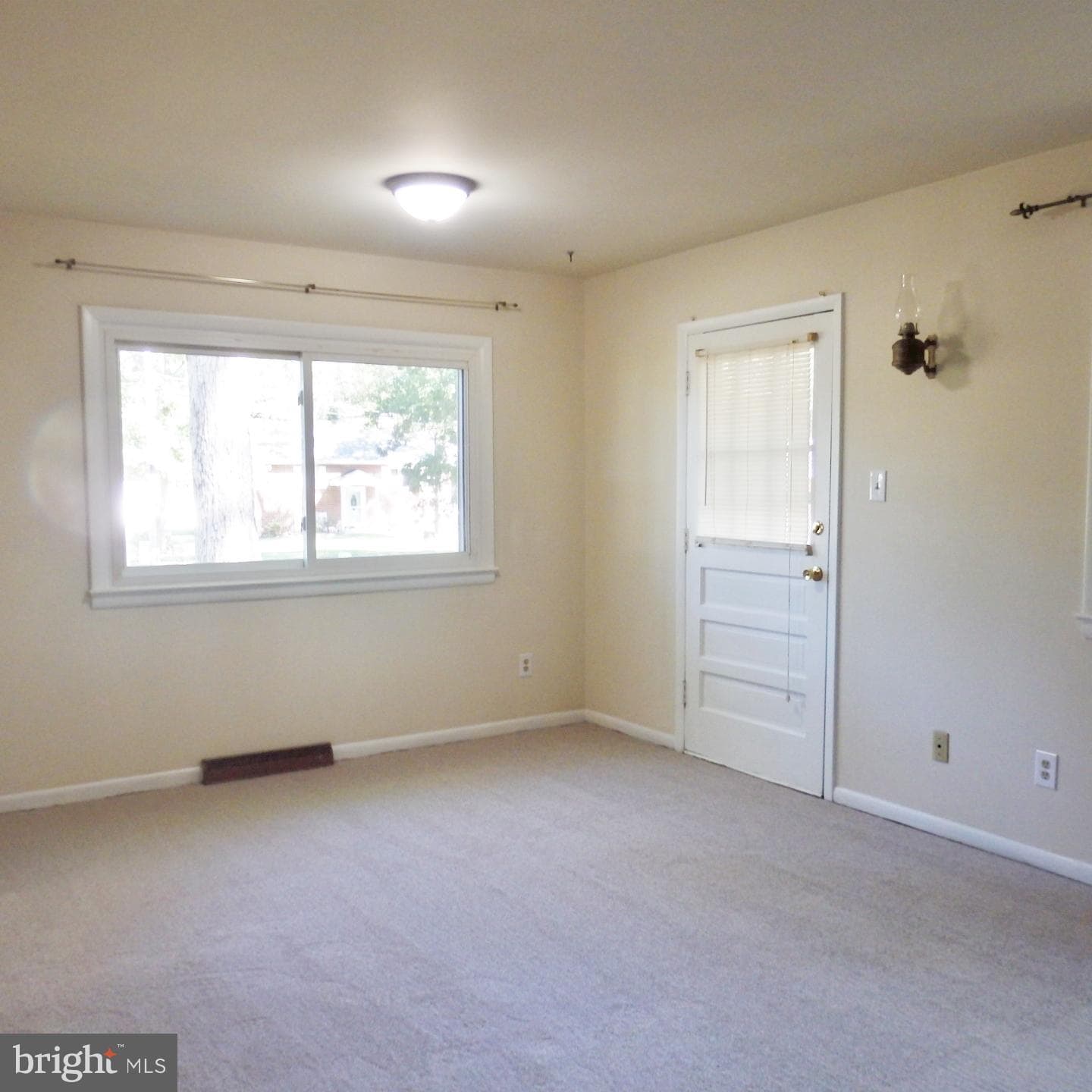 45761 Military Lane photo 15