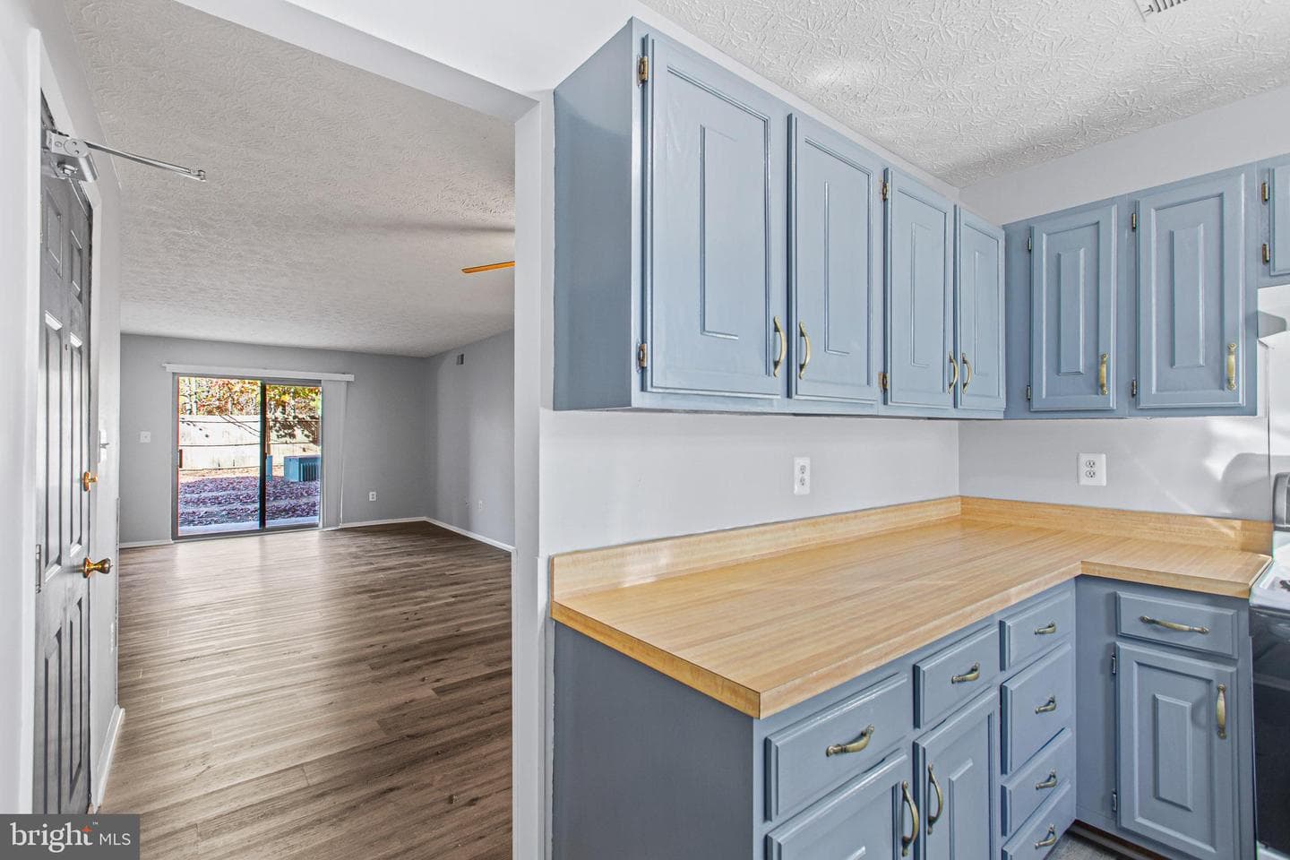 22020 Gloucester Court #a-2 photo 8