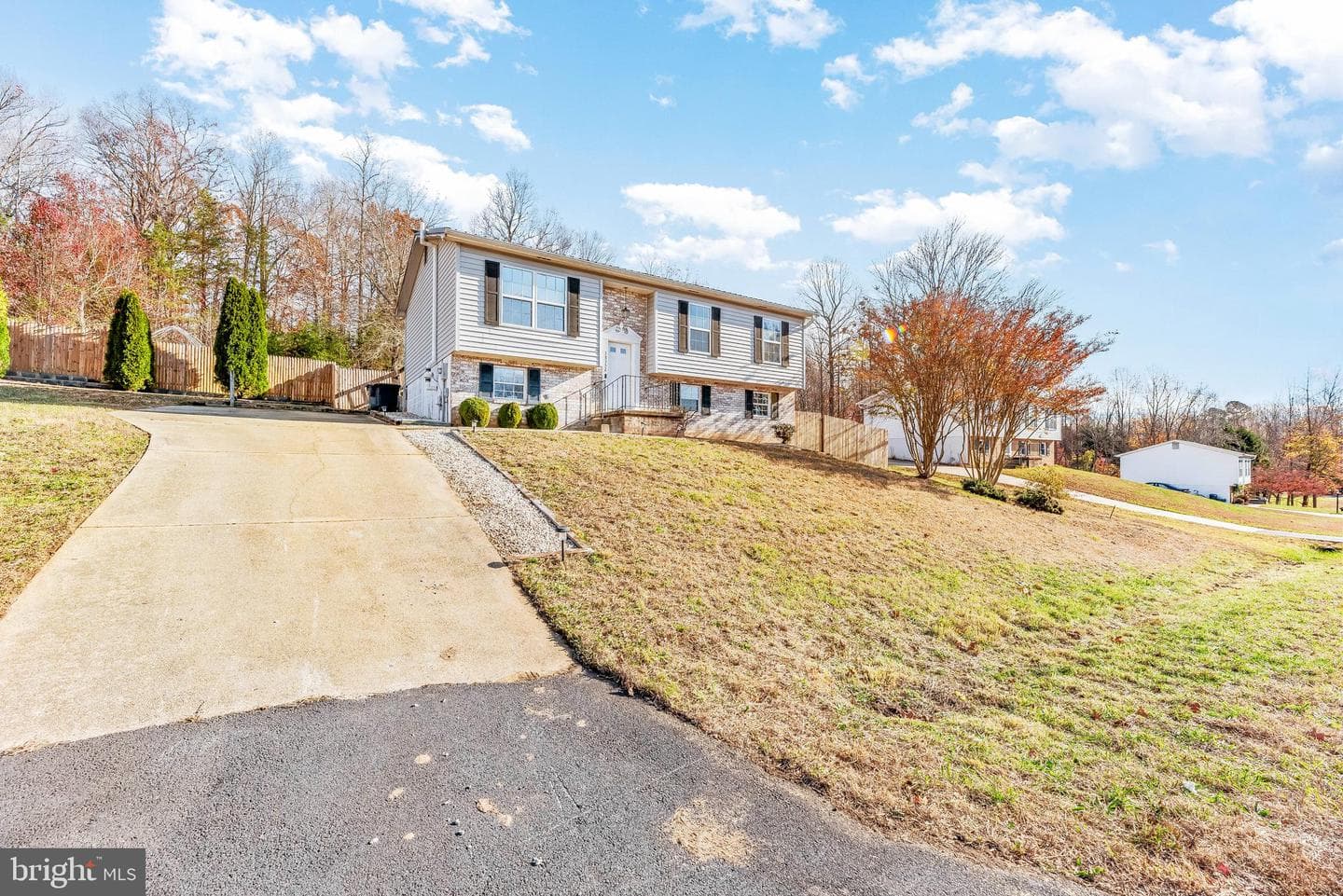 38532 Arlington Drive photo 2