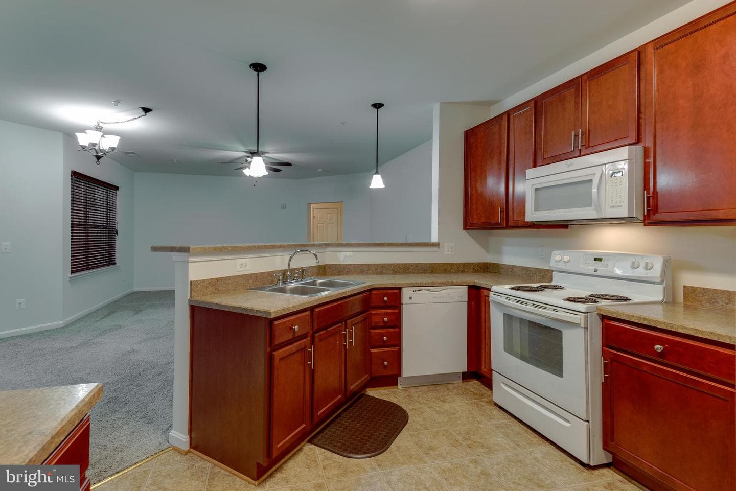 23520 F D R Boulevard #302 photo 8