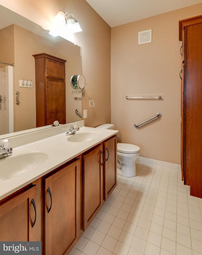 23580 F D R Boulevard #302 photo 20