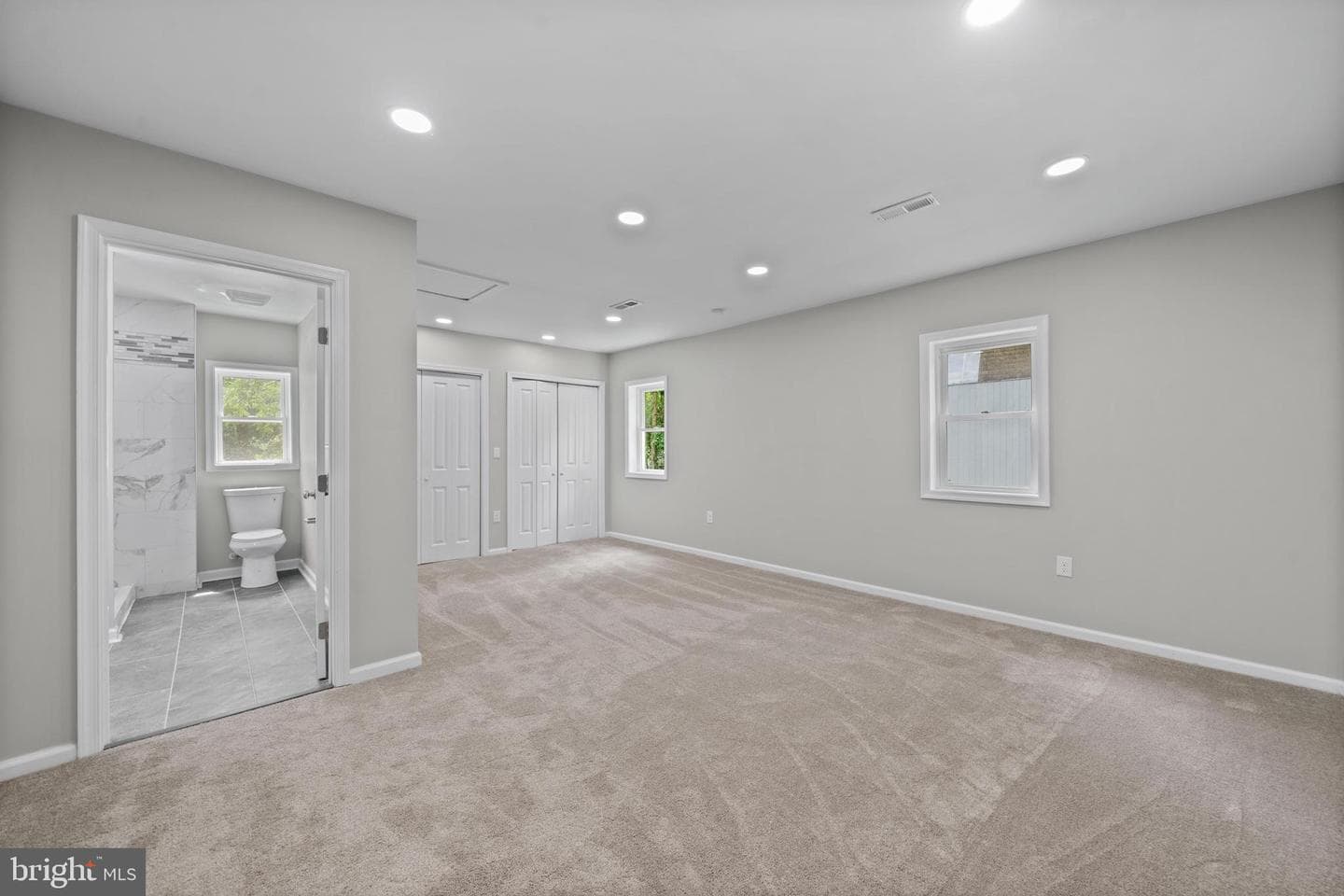 27184 Cleveland Street photo 10