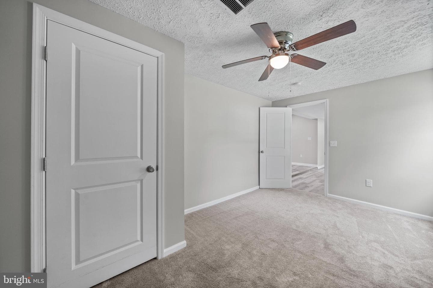 27184 Cleveland Street photo 15