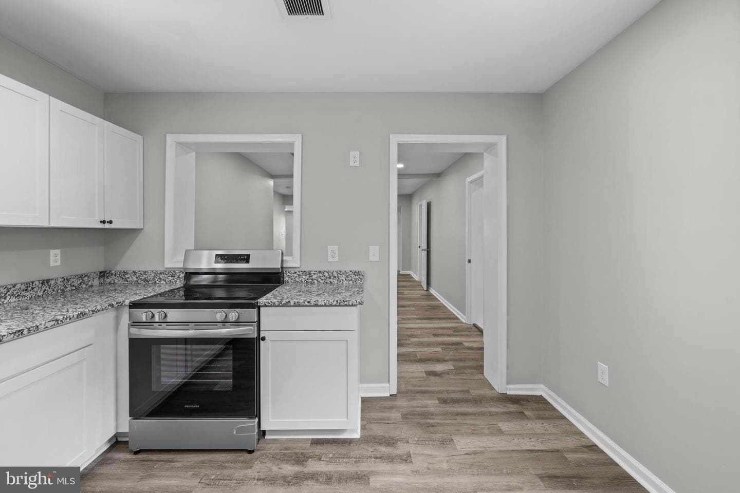27184 Cleveland Street photo 19