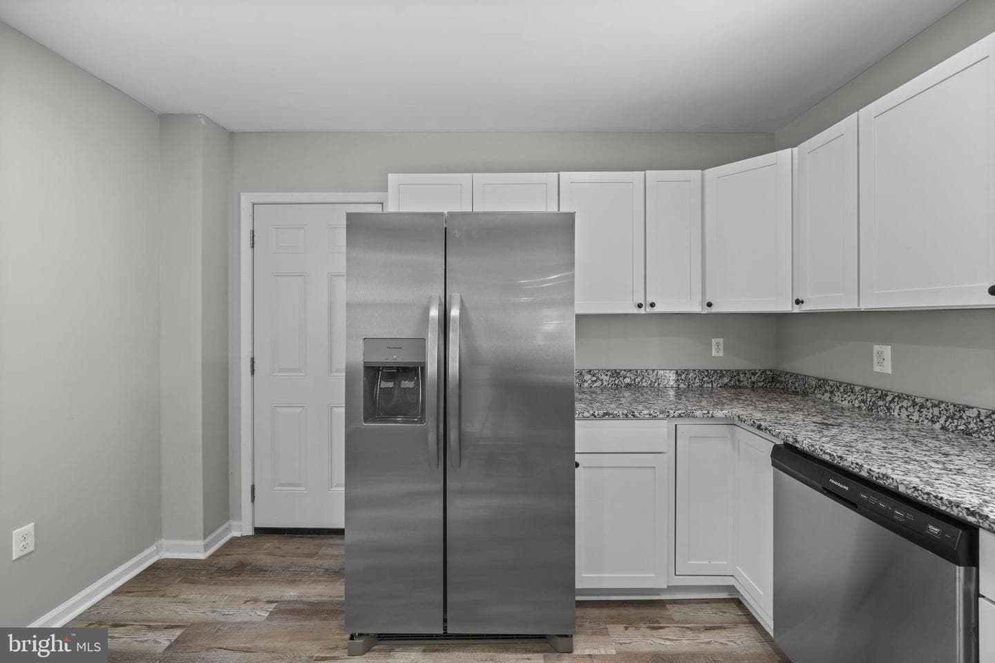 27184 Cleveland Street photo 20