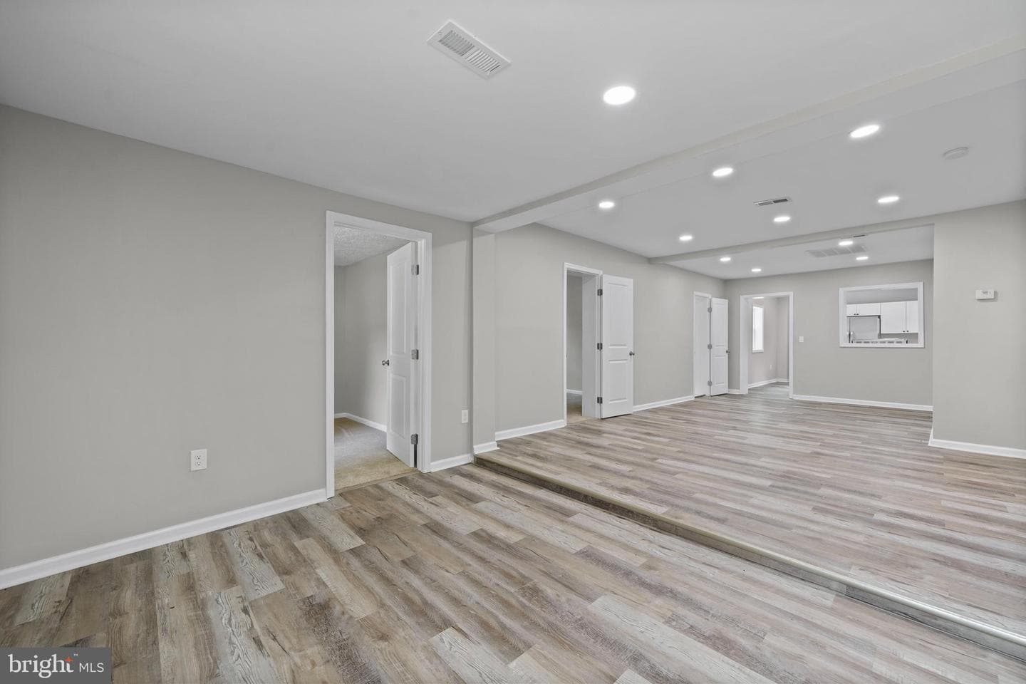 27184 Cleveland Street photo 6