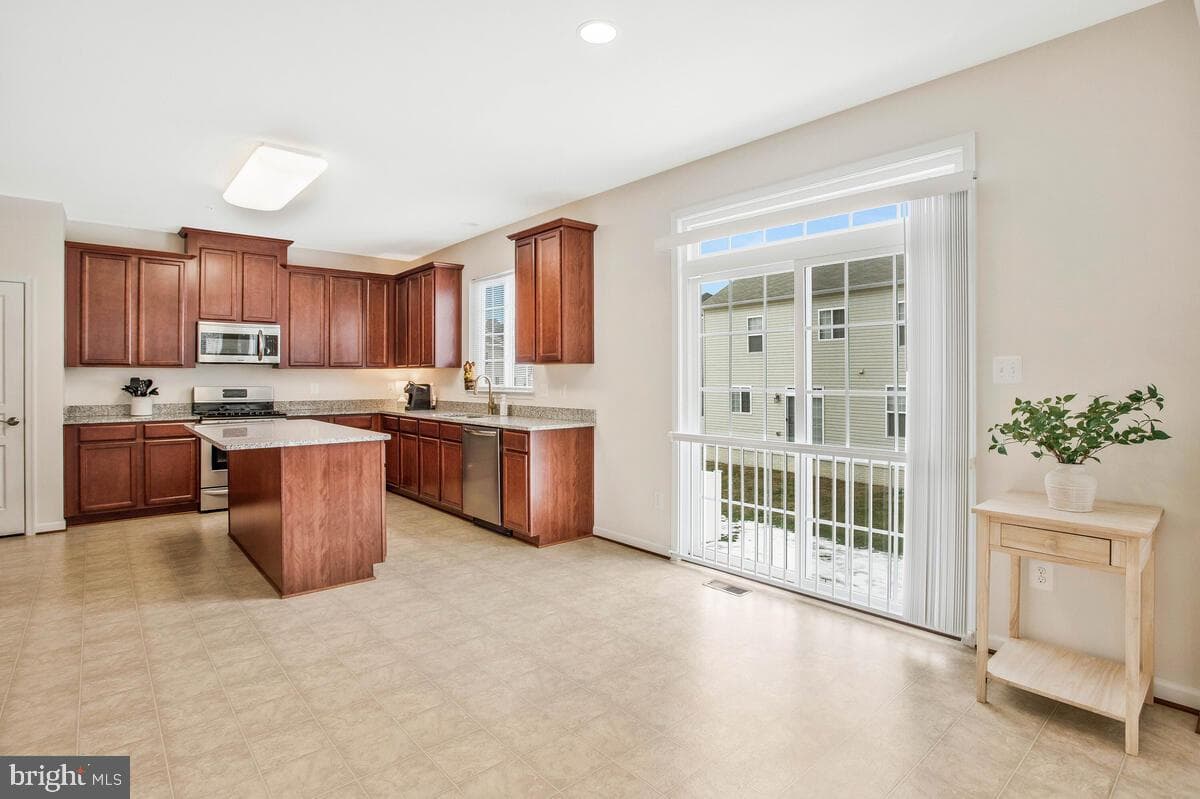 43680 Yulan Street photo 14