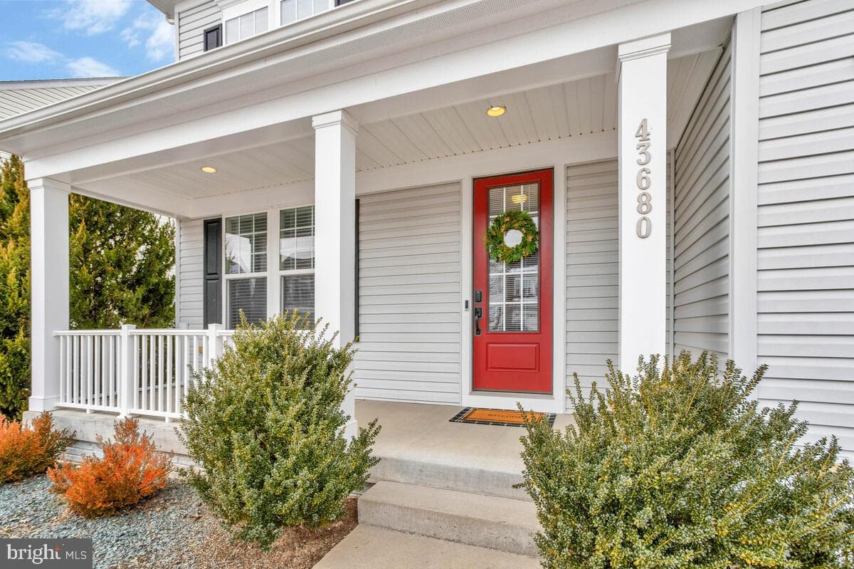43680 Yulan Street photo 4